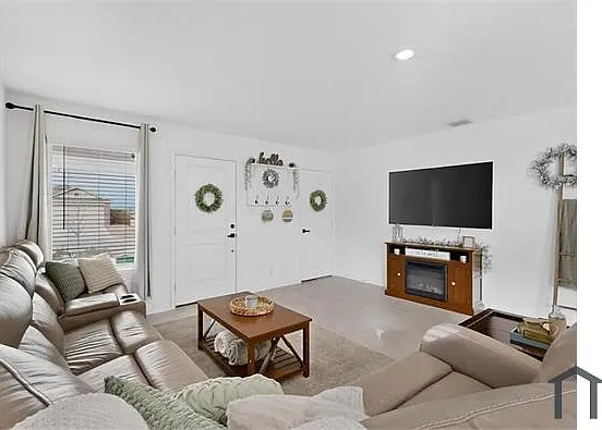 1429 Dovekie Dr — Photo 2
