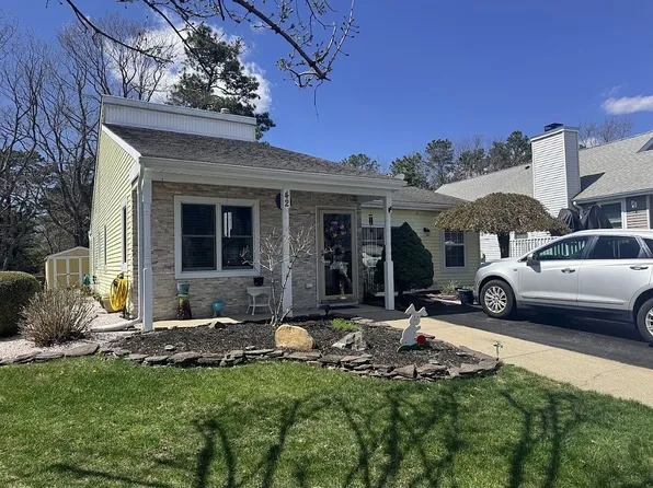 42 Mount Ararat Ln, Toms River, NJ 08753