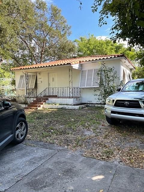 1st image of 12245 NE 12th Pl
