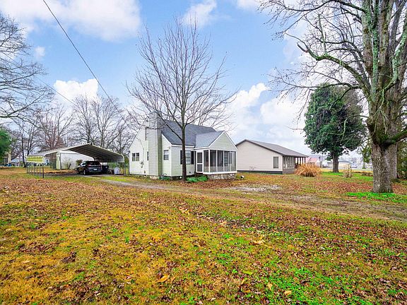 3rd image of 1708 Mack Smith Rd