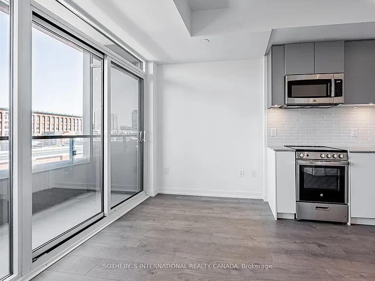 270 Dufferin St #303 — Photo 10