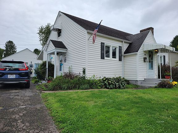 5th image of 840 Baird St