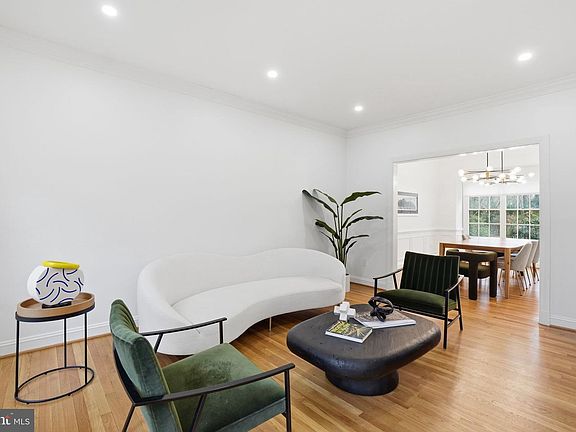 4th image of 8656 Tuttle Rd