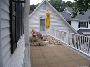 48 Wedgewood Dr #B, Danbury, CT 06811