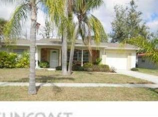 1640 Rosery Rd NE, Largo, FL 33771