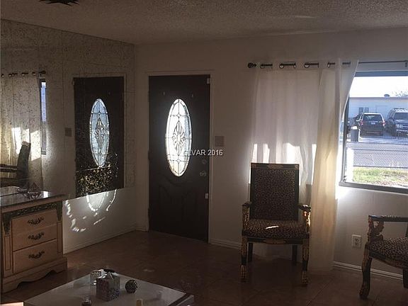 3rd image of 3818 Clear Lake Ct