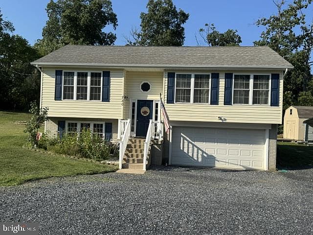 1st image of 780 Lower Valley Rd