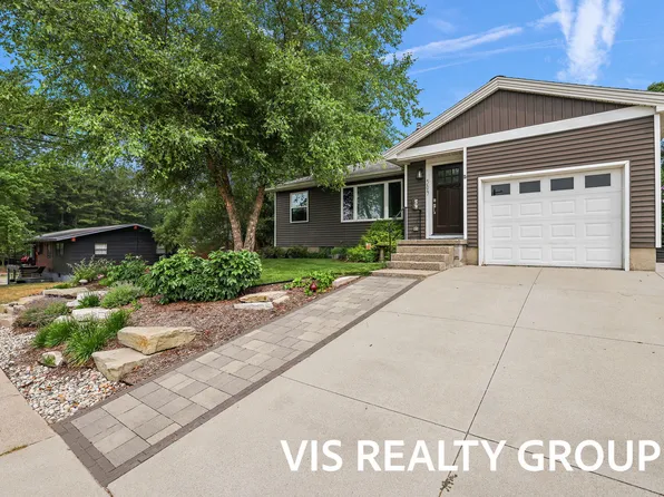 509 Marion Ave, Grand Haven, MI 49417