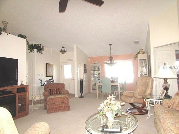 3rd image of 25228 River Crest Dr