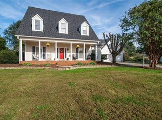 182 Talwood Dr, Advance, NC 27006