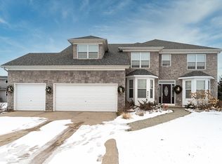 2361 Iroquois Ln, Yorkville, IL 60560