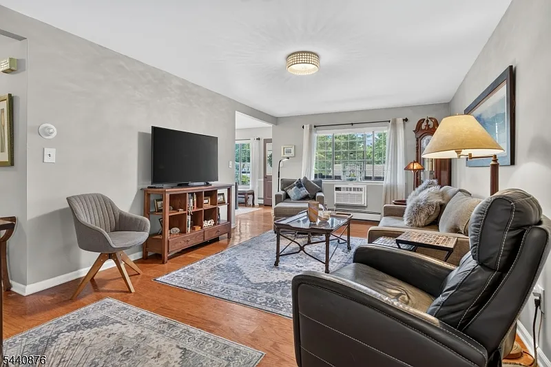 13 Kensington Rd #G