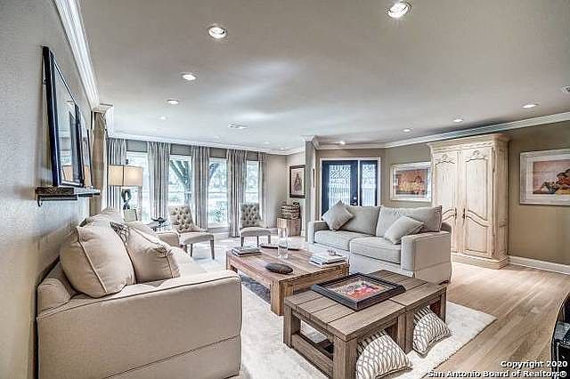1st image of 115 Hillview Dr