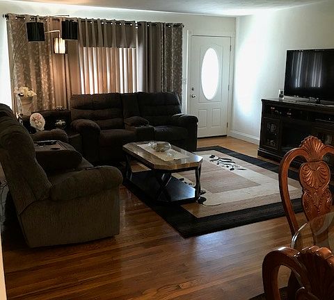 4th image of 5504 Shadowwood Dr