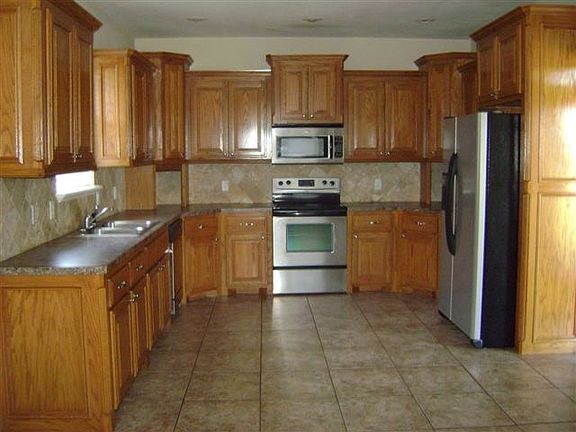 2nd image of 5016 SE Redbud Pl