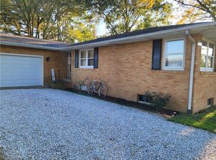 5512 Hazlett Dr NE, Mineral City, OH 44643