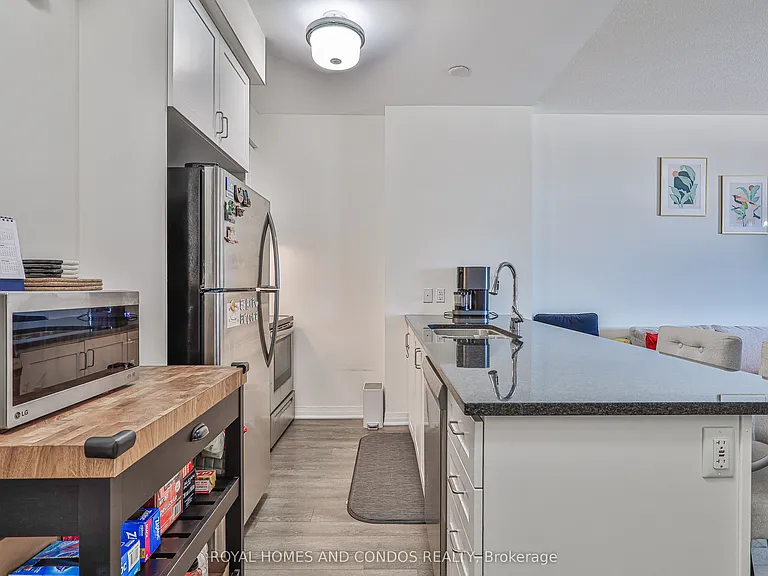 2 Adam Sellers St #601 — Photo 15
