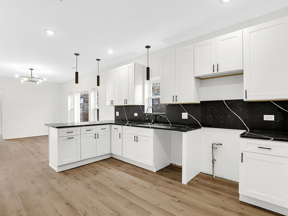 2nd image of 7933 S Paulina St #1