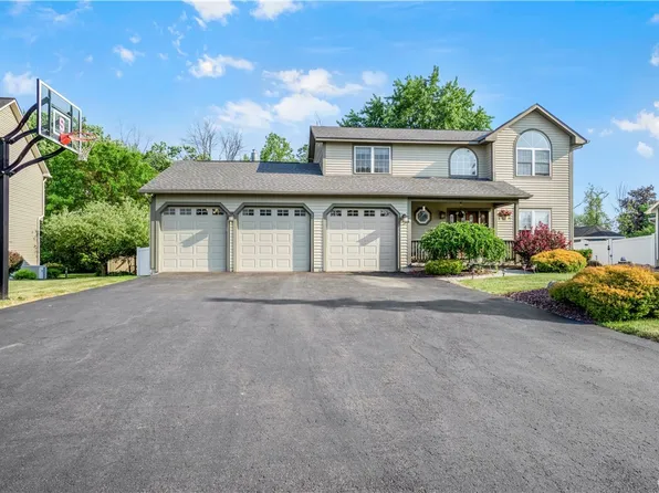 6496 Marra Ln, Cicero, NY 13039