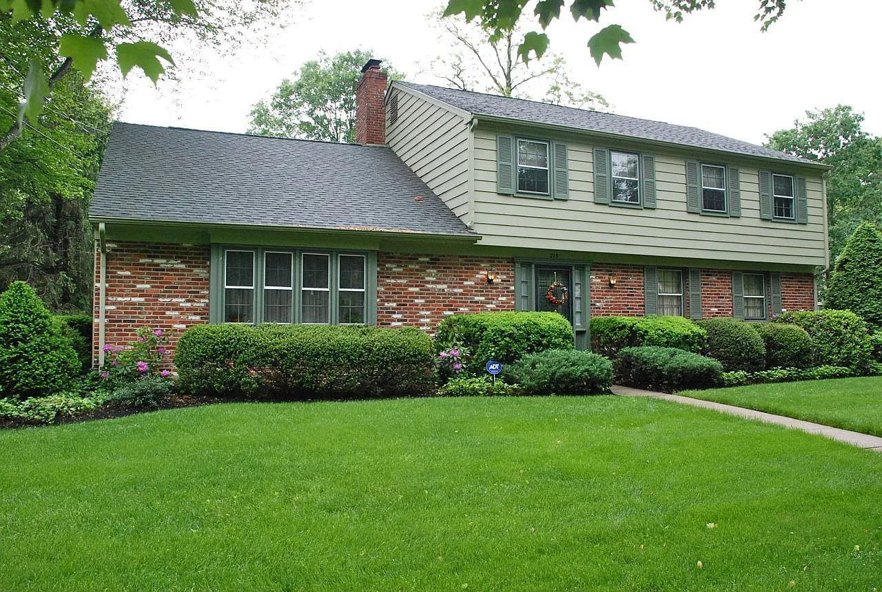 215 Pearl Croft Rd photo 1