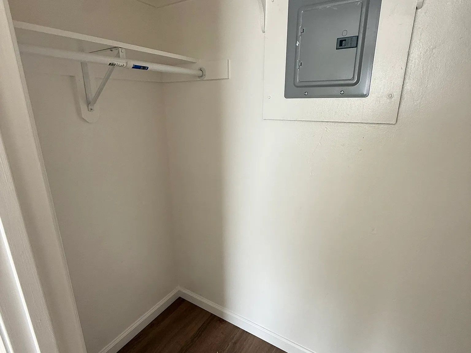 1 bed, 450 sqft, $1,100 — Photo 2