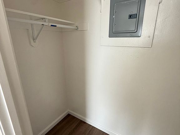 2nd image of 530 N San Joaquin St #4