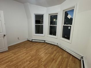 200-202 Oxford St, Providence, RI 02905