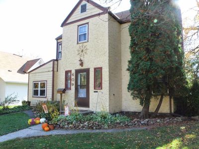 609 20th St, Spirit Lake, IA, 51360