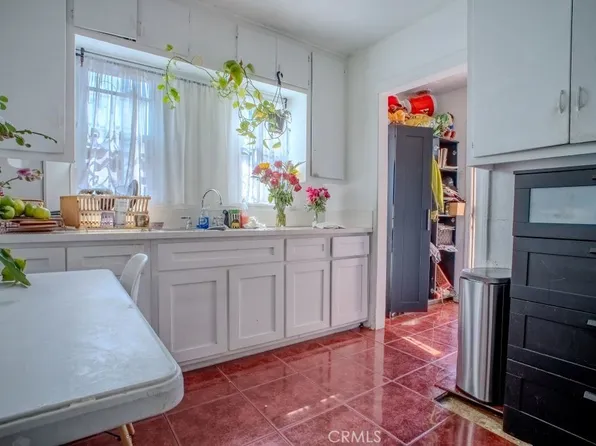 628 E 76th Pl, Los Angeles, CA 90001