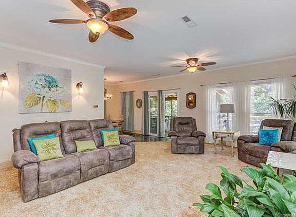 5th image of 11114 Limehurst Pl