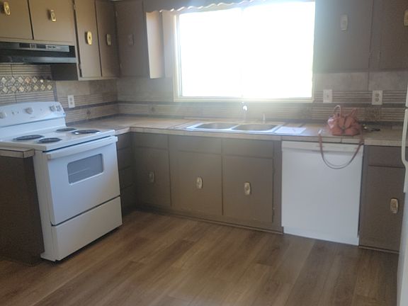 2nd image of 659 Jessup St APT A