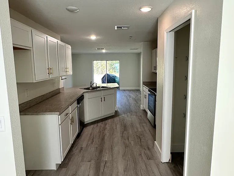 176 Pine Grove Dr — Photo 11