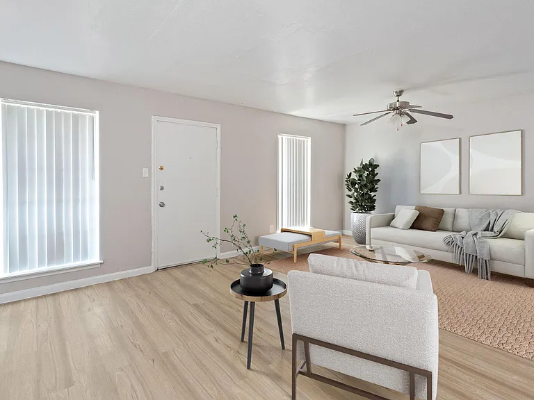 Sharpstown Manor — Photo 13