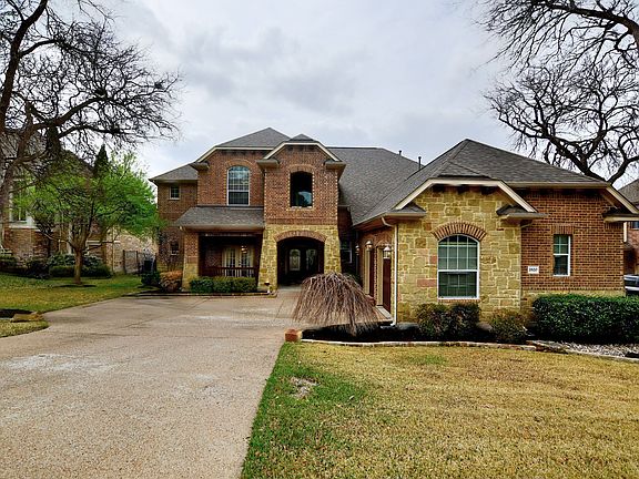 3rd image of 2820 Collingwood Dr
