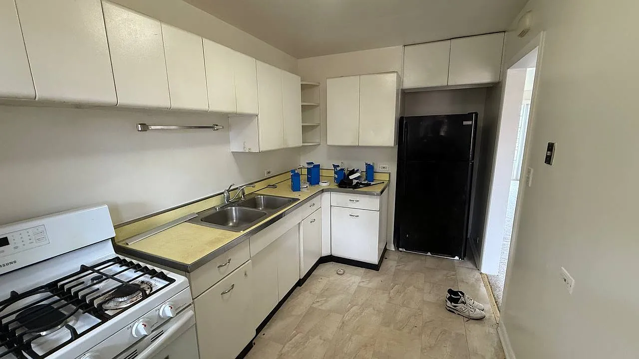 3 bed, 1200 sqft, $1,600 — Photo 2