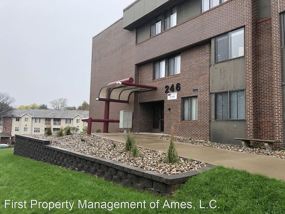 1st image of 246 N Hyland Ave