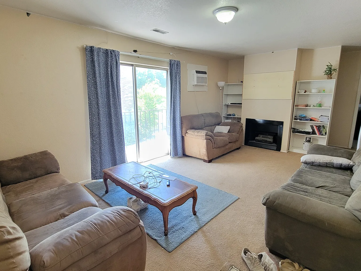 2 bed, 851 sqft, $399 — Photo 2