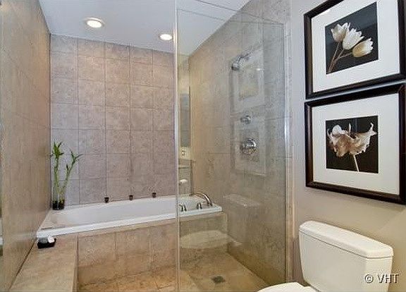 4th image of 836 N Paulina St APT 202