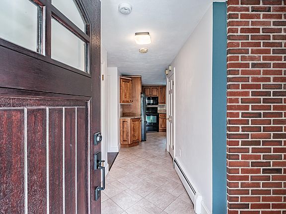 5th image of 11 Brookside Drive