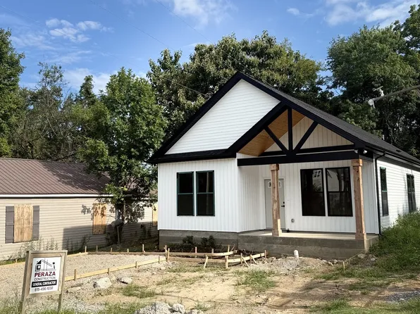 203 15th Ave E, Springfield, TN 37172