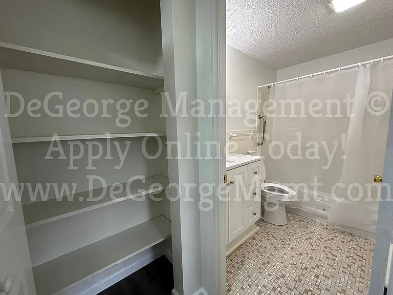 William's Tribute Apartments — Photo 68