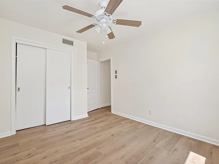 7950 Longridge Dr — Photo 48