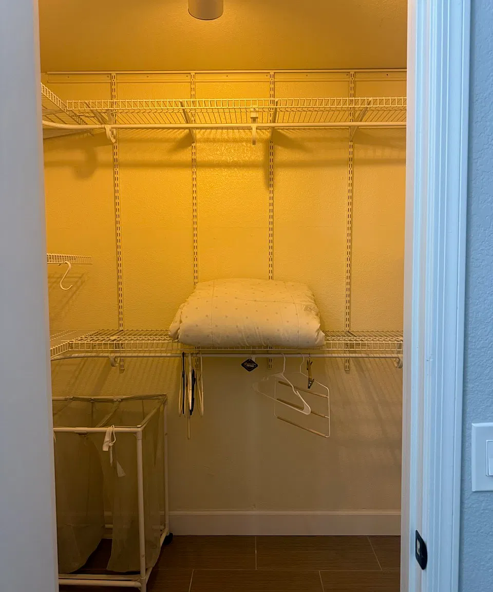 1 bed, 1300 sqft, $1,200 — Photo 3
