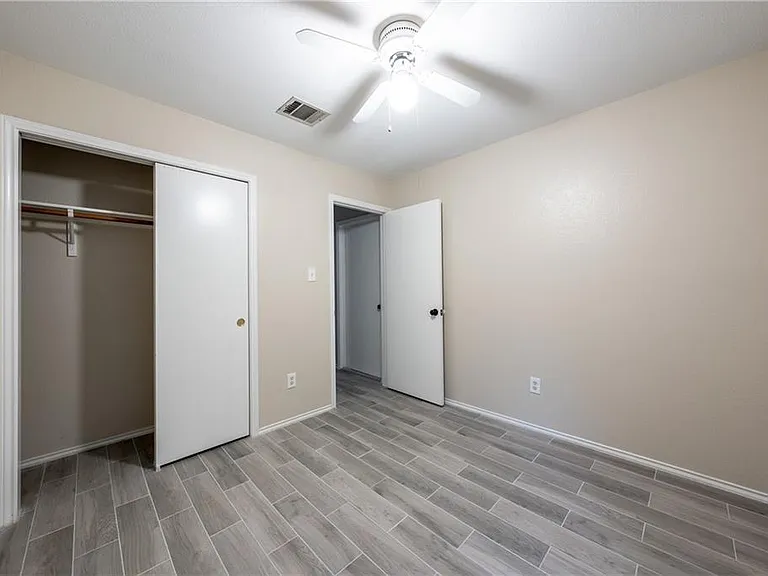 1607 Greening Way — Photo 17