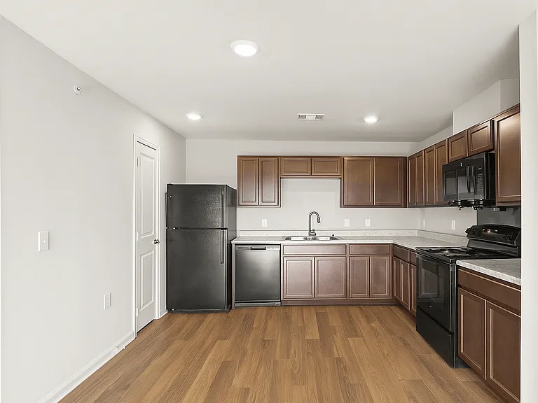 Agave East Apartments — Photo 28