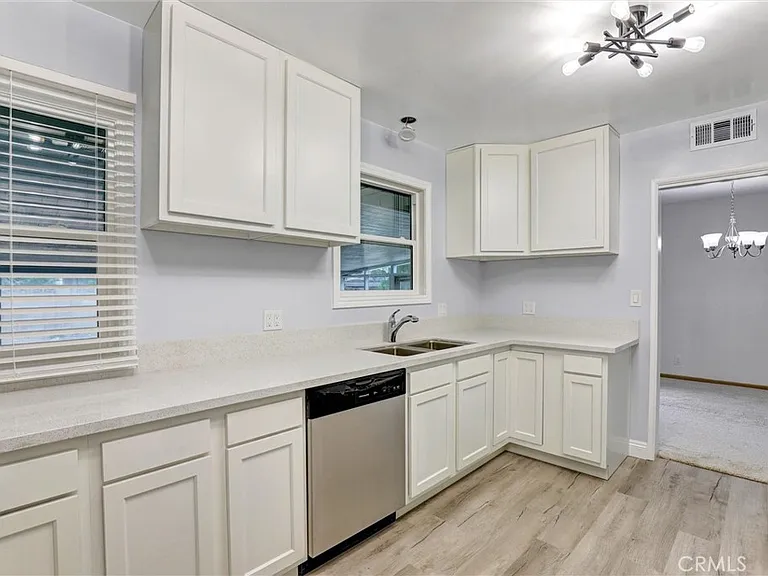 13002 Olympia Way — Photo 13