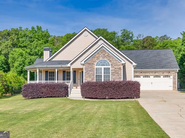 68 Arthur Ave, Jefferson, GA 30549