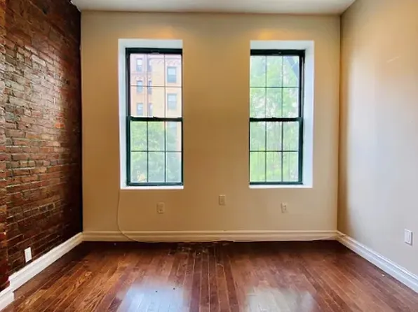 802 Mac Donough Street image 1 of 3