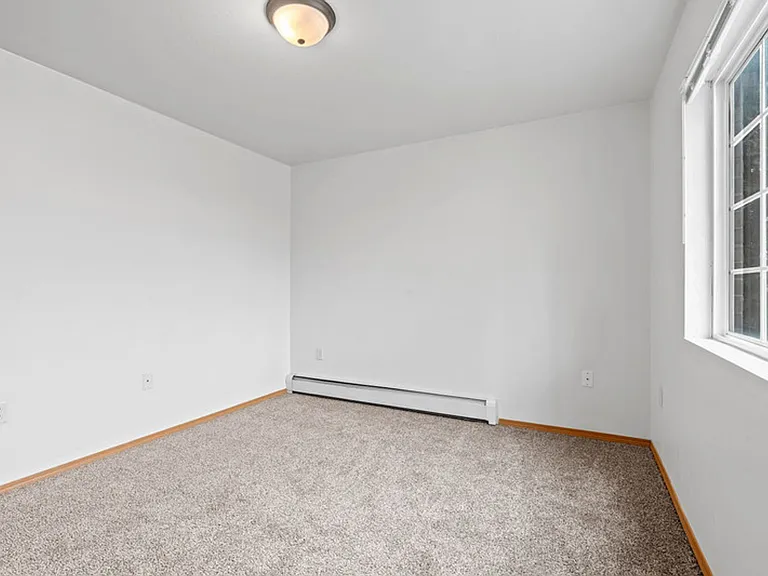 Gateway Estates Apartments — Photo 20