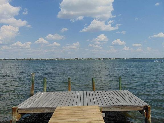 4th image of 4064 Pelican Shores Cir E